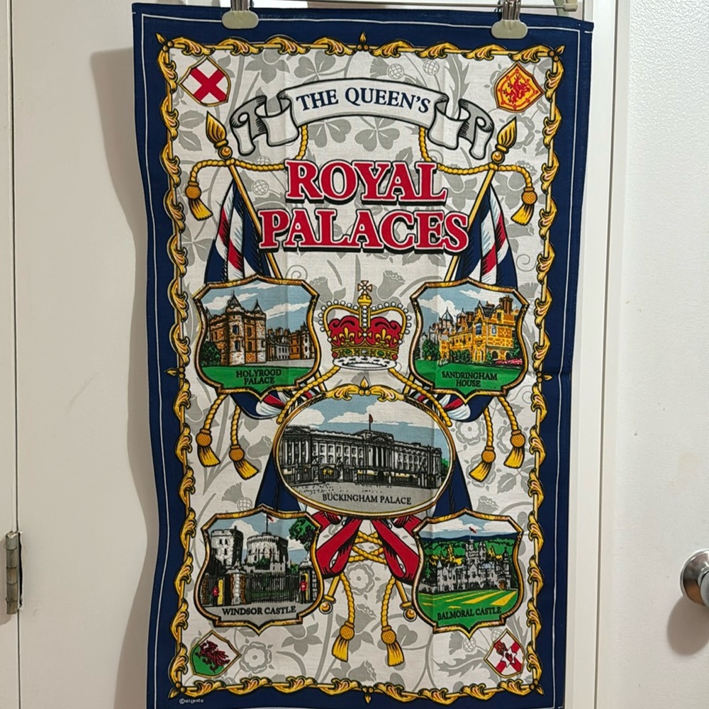 Tea Towels “The Queen’s Royal Palaces”